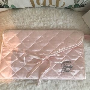 Stunning Vintage  Eaton make up pouch .